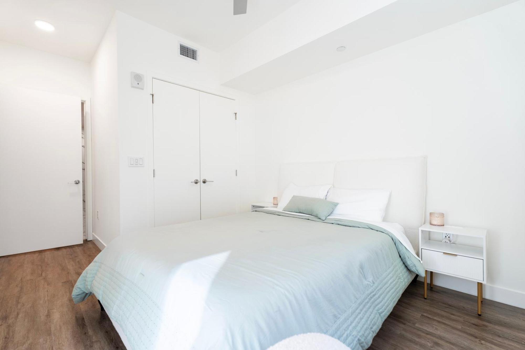 Apartment Ocean Breeze 2 Bed With Free Parking In Santa Monica Los Angeles