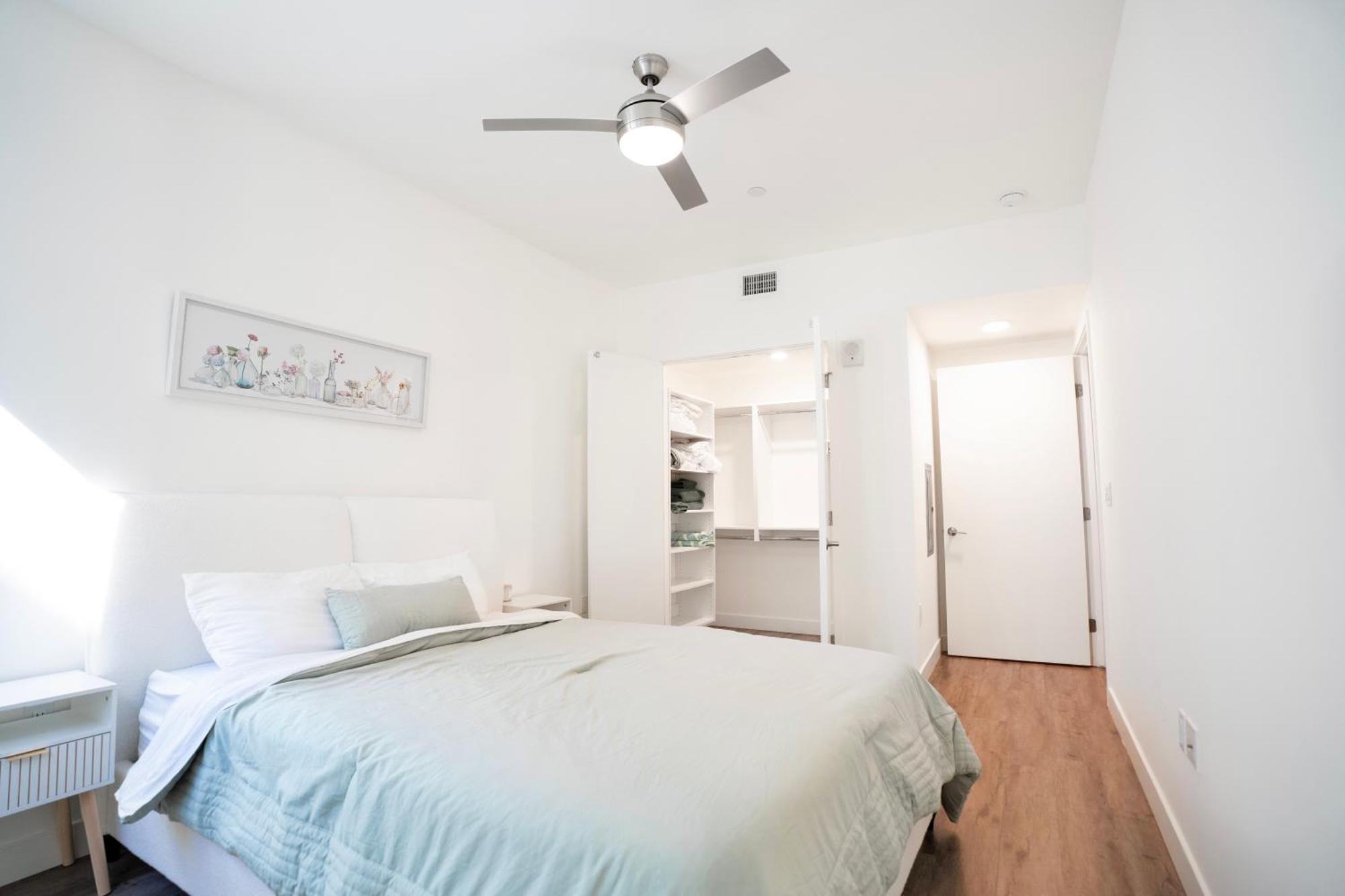 Ocean Breeze 2 Bed With Free Parking In Santa Monica * Los Angeles