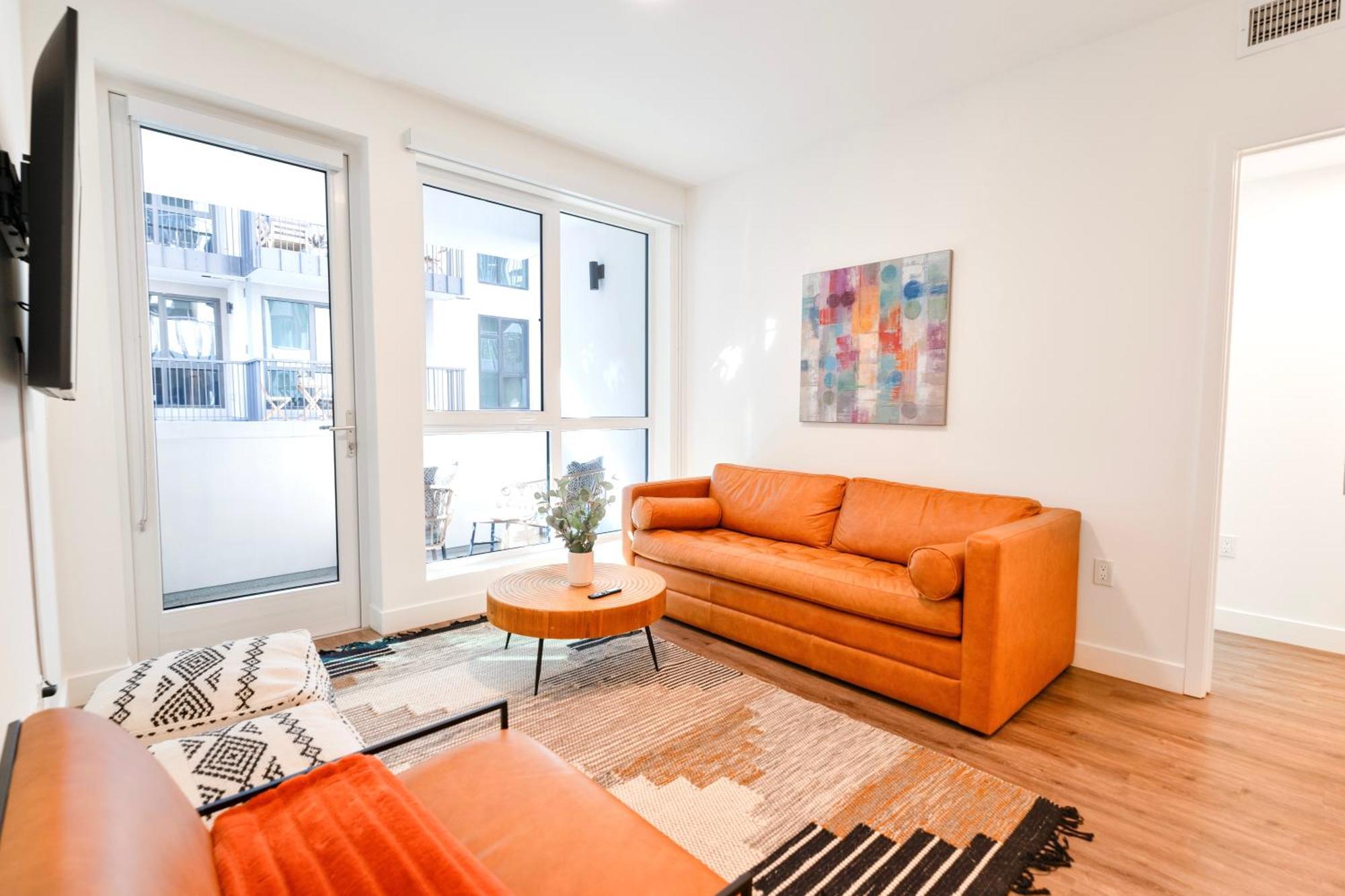 Ocean Breeze 2 Bed With Free Parking In Santa Monica Apartment *