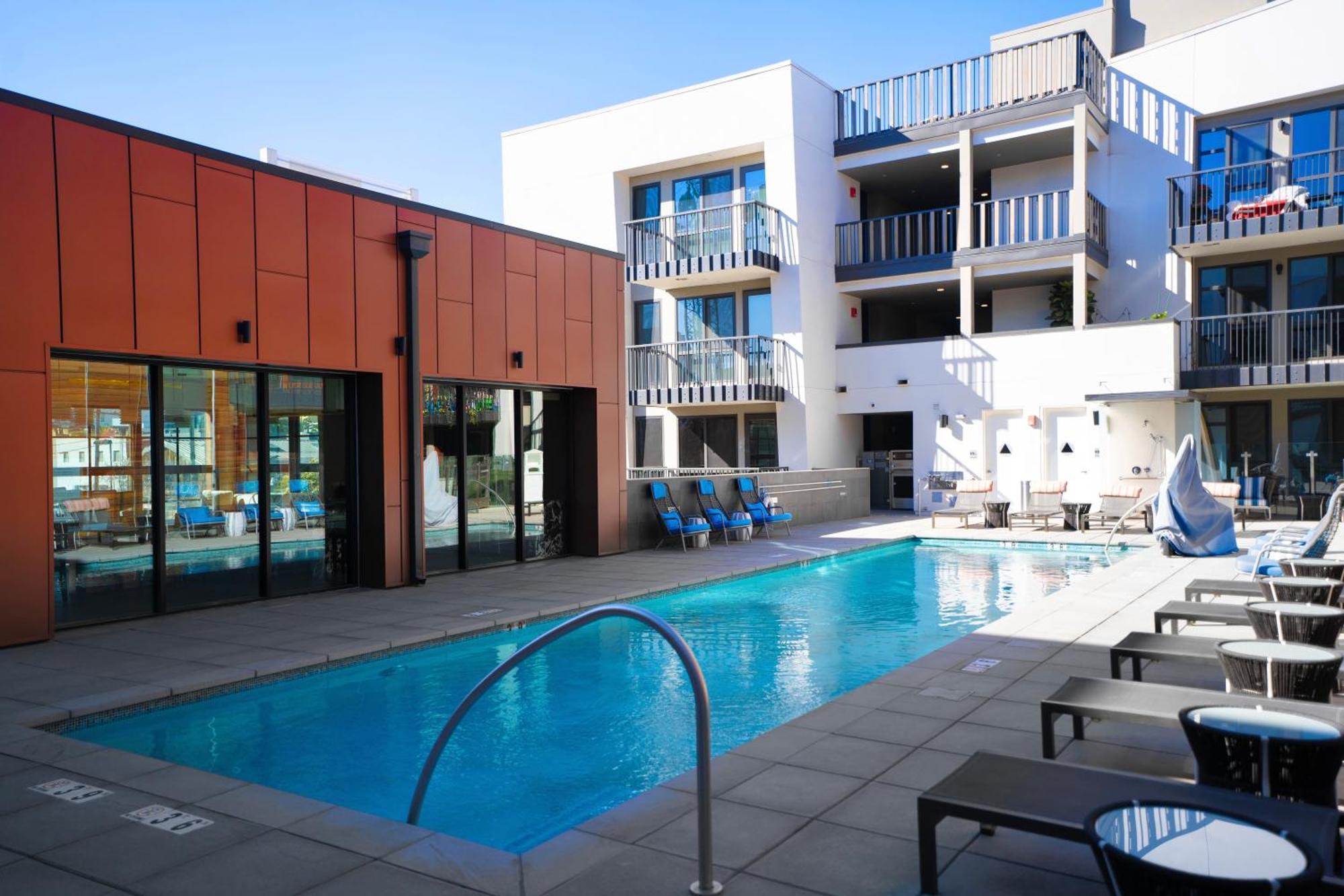 Ocean Breeze 2 Bed With Free Parking In Santa Monica Los Angeles