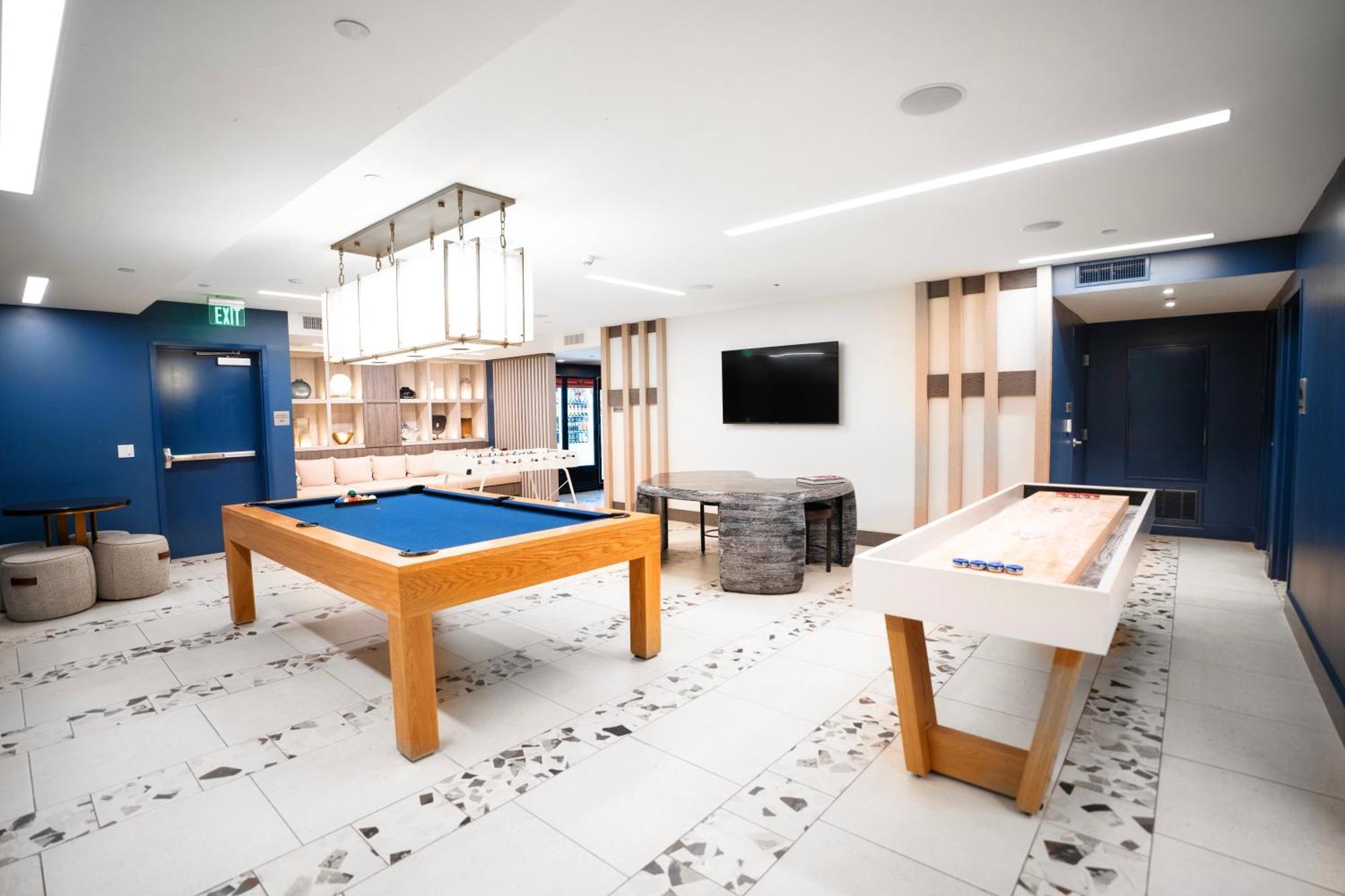 Apartment Ocean Breeze 2 Bed With Free Parking In Santa Monica