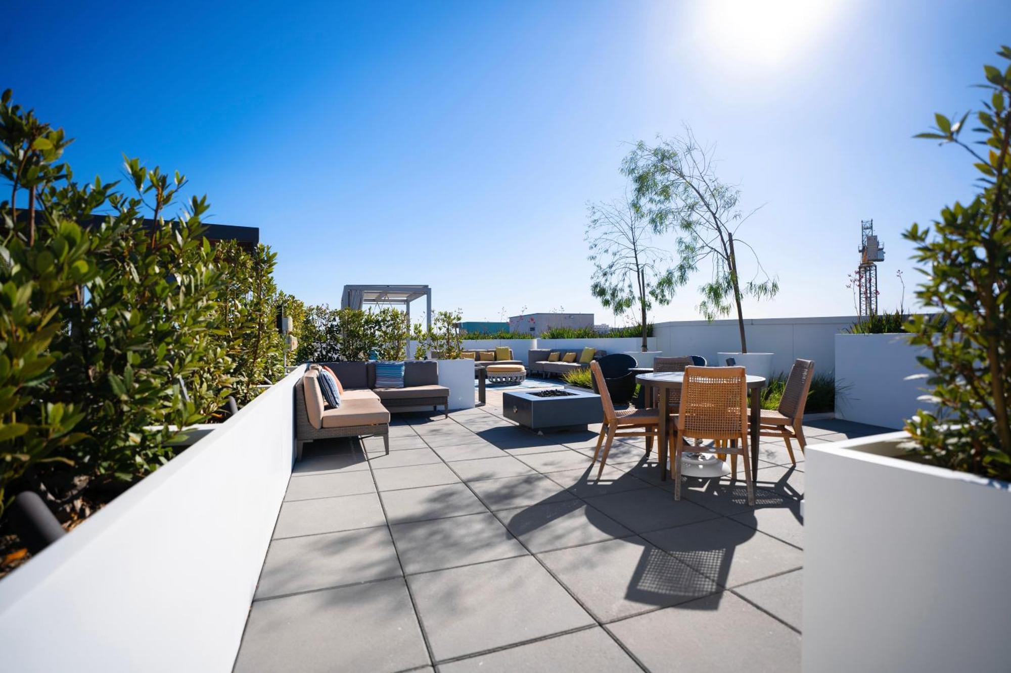 Ocean Breeze 2 Bed With Free Parking In Santa Monica * Los Angeles