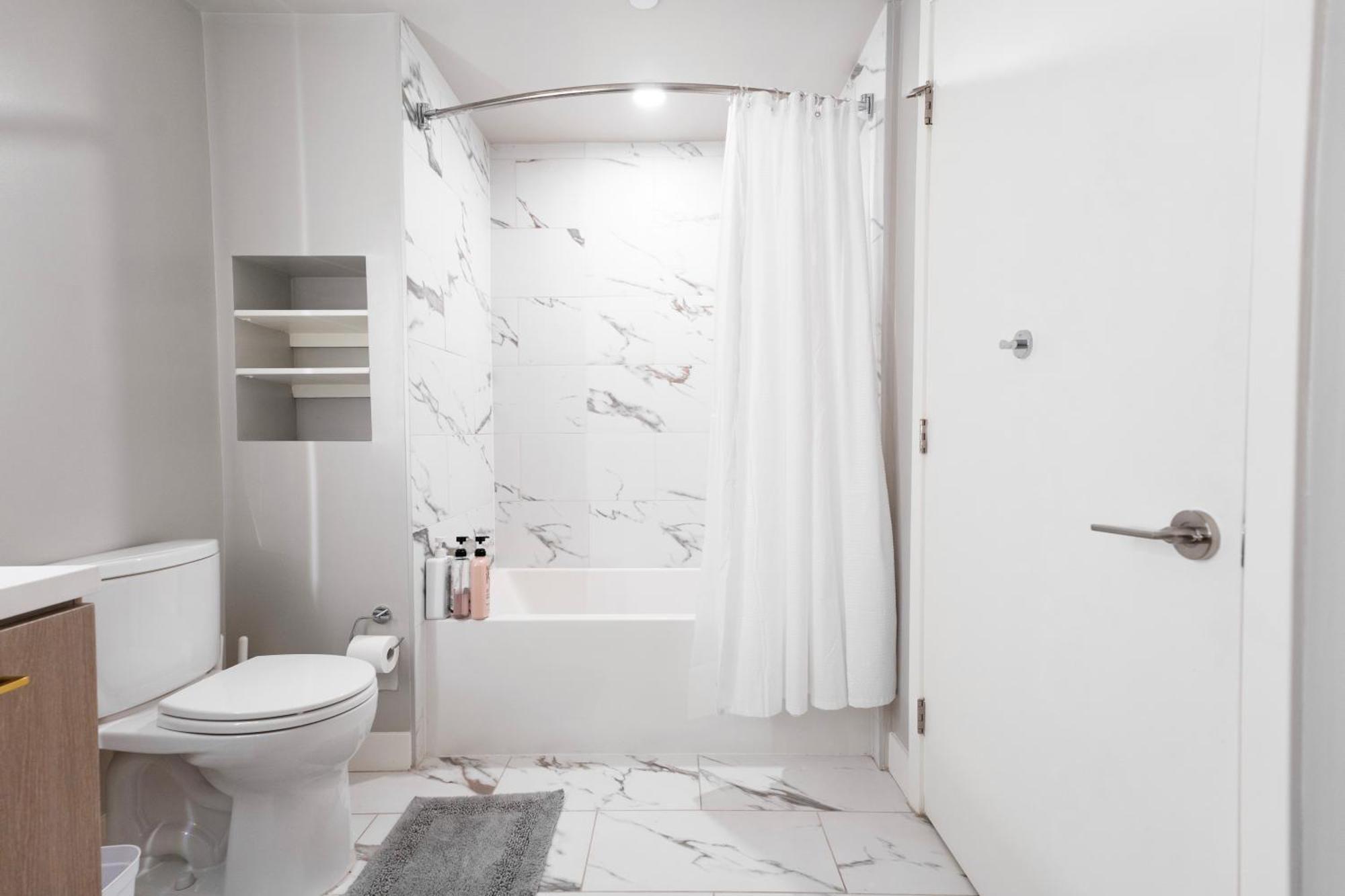 Ocean Breeze 2 Bed With Free Parking In Santa Monica *